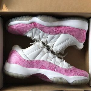 Nike Air Jordan Jordan 11 ret low gs 4.5Y/ 6 Wom